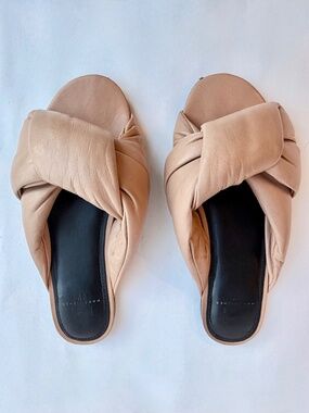 Marc Fisher Nude Leather Slide Sandals Size 6 Padded Criss Cross Minimal Chic